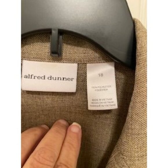 Alfred Dunner Women's Blazer Size 18 Tan Polyester Button Front Classic Fit Jack - Picture 3 of 15